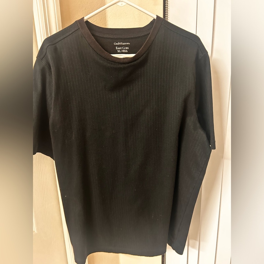 Croft and Borrow Ribbed Black Shirt